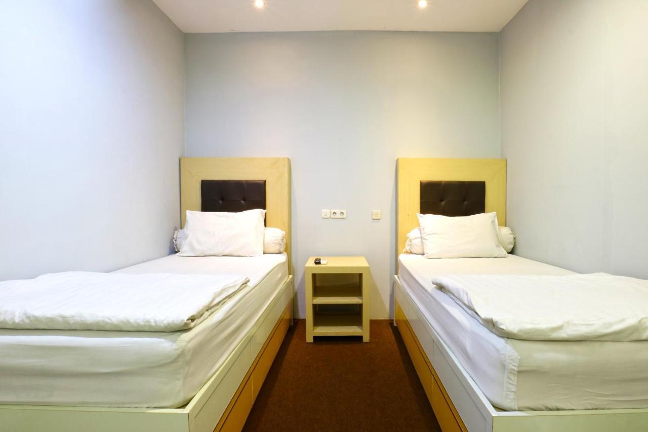 Oranje Gasthuis Hotel Surabaya Ngoại thất bức ảnh